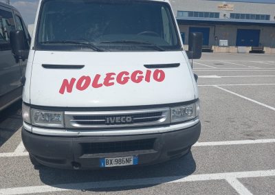 Noleggio furgone 9 posti ad Ascoli Piceno