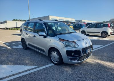Noleggio auto 7 posti ad Ascoli Piceno